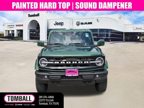 Used 2025 Ford Bronco Outer Banks AWD/4WD image 2