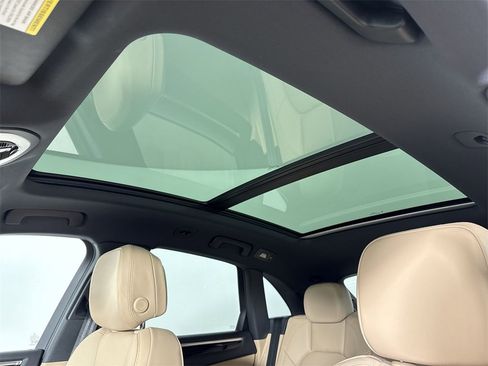 Certified 2025 Porsche Macan image 42