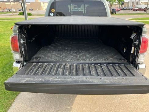 Used 2022 Toyota Tacoma TRD Off-Road w/ Black Out Package (TMS) AWD/4WD image 14