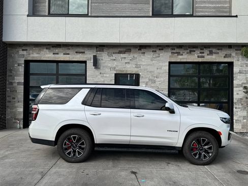 Used 2021 Chevrolet Tahoe Z71 w/ Z71 Signature Package AWD/4WD image 2
