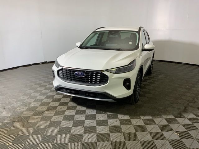 Used 2025 Ford Escape SE FWD image 3