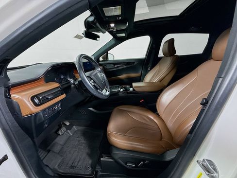 Used 2021 Lincoln Nautilus Reserve image 21