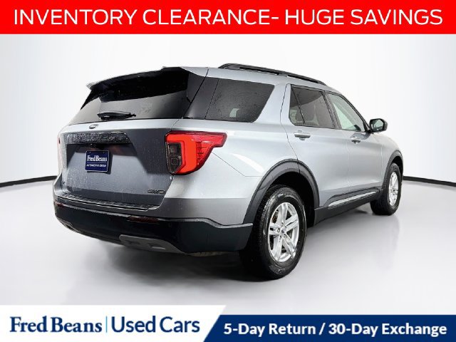 Used 2023 Ford Explorer XLT w/ Equipment Group 202A AWD/4WD image 10