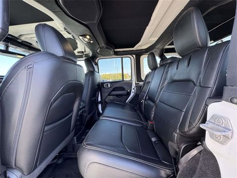 Used 2022 Jeep Wrangler Unlimited Sahara w/ Cold Weather Group image 19