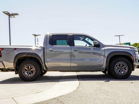 Used 2025 Nissan Frontier Pro-X w/ Pro Convenience Package RWD image 9