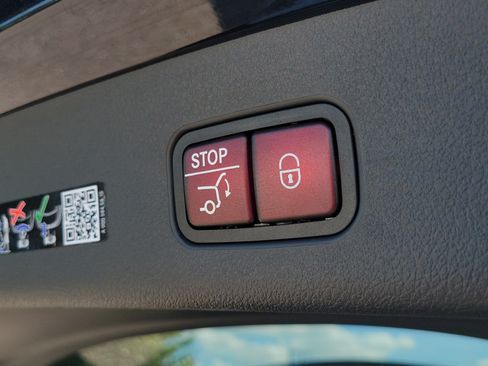 Certified 2026 Mercedes-Benz GLC 300 4MATIC image 10