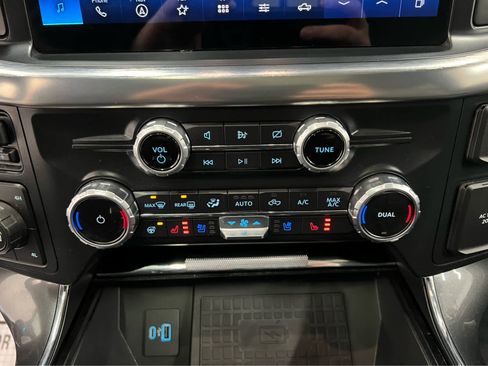 Used 2022 Ford F150 Lariat w/ Equipment Group 502A High image 27