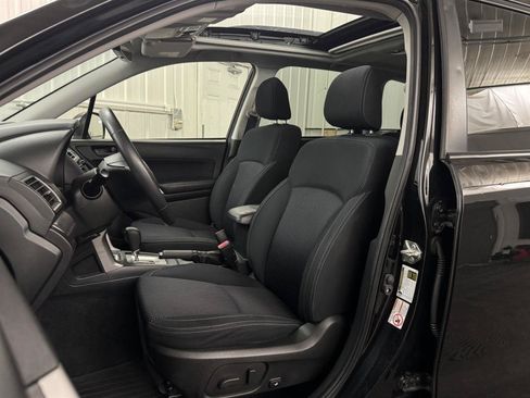 Used 2018 Subaru Forester 2.5i Premium w/ All-Weather Package AWD/4WD image 10