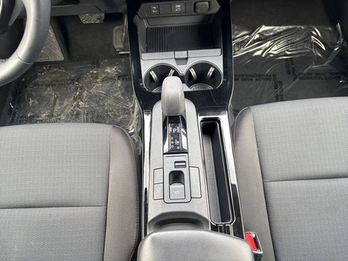 Used 2025 Toyota Prius LE image 39