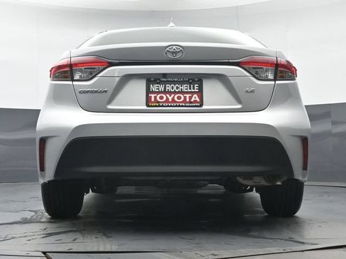 Certified 2026 Toyota Corolla LE FWD image 32