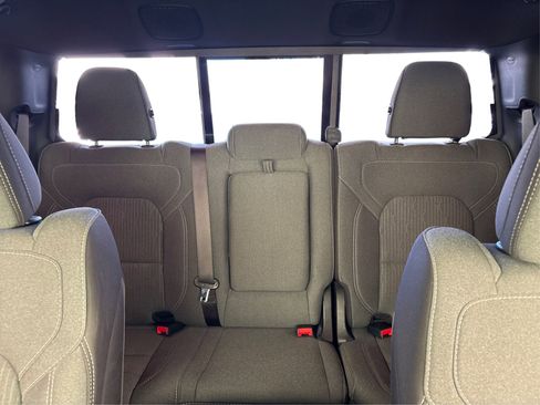 Used 2021 RAM 1500 Big Horn RWD image 17