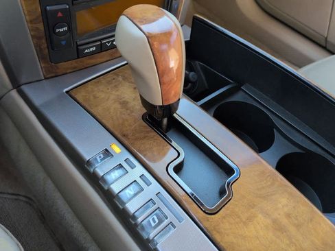 Used 2008 Cadillac XLR image 26