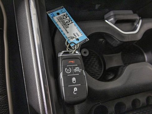 New 2026 RAM 1500 Laramie AWD/4WD image 33