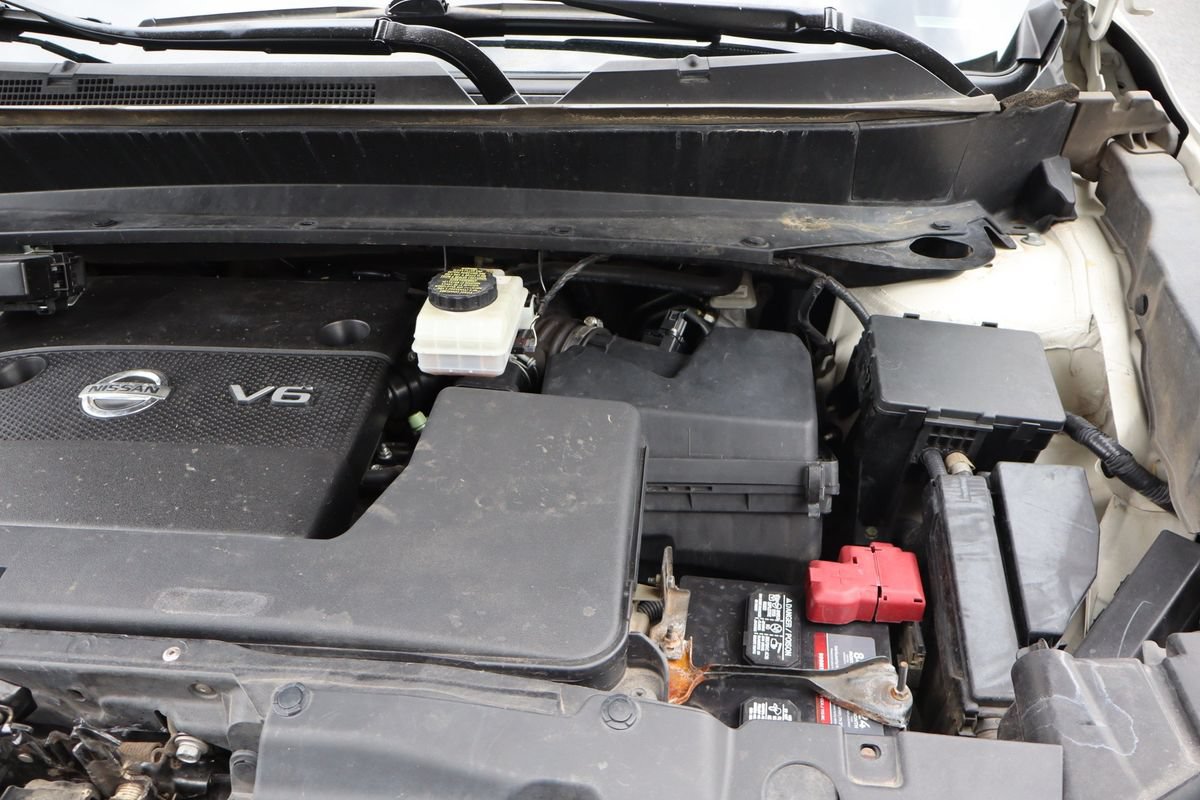 Used 2016 Nissan Pathfinder SV AWD/4WD image 41