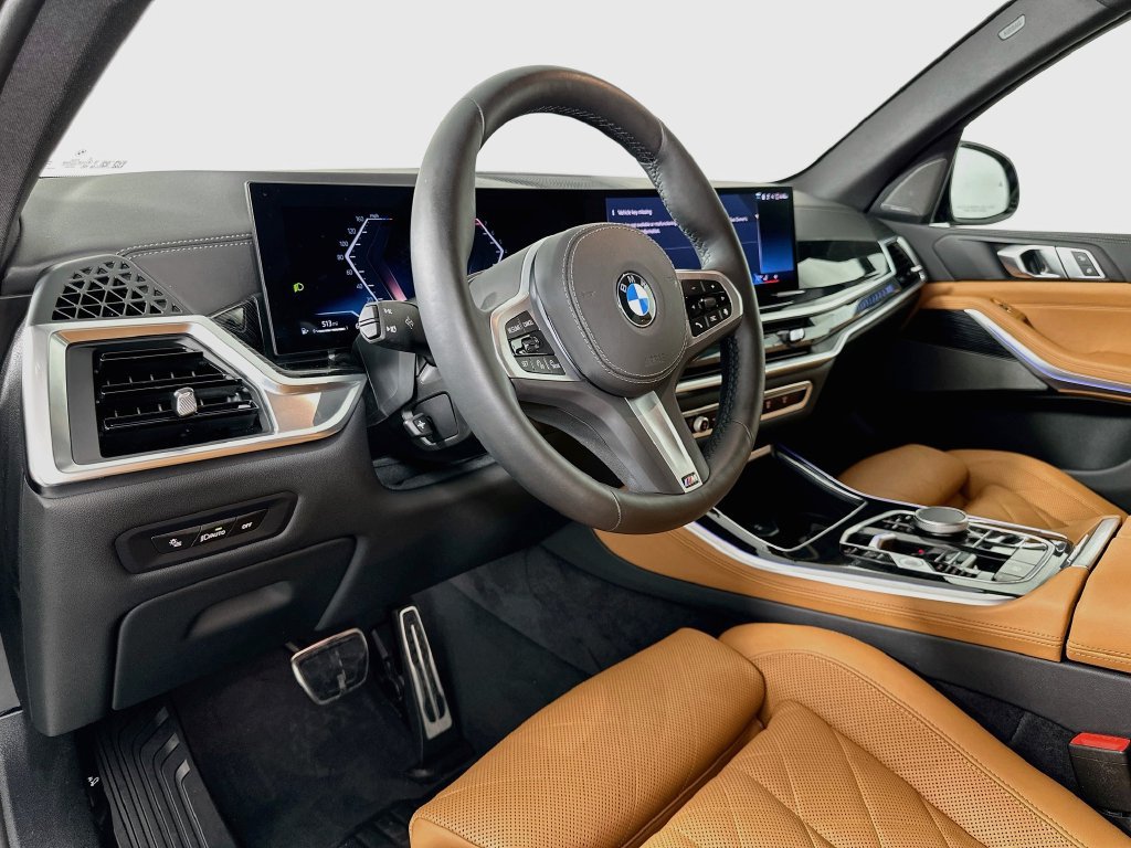 Used 2026 BMW X5 sDrive40i w/ M Sport Package RWD image 9