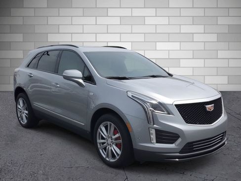 Certified 2023 Cadillac XT5 Sportv w/ Technology Package AWD/4WD image 7