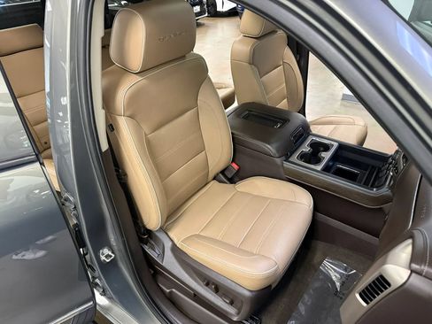Used 2018 GMC Sierra 1500 Denali w/ Denali Ultimate Package AWD/4WD image 12