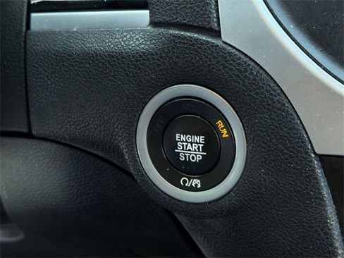 Used 2023 Chrysler 300 Touring L image 30