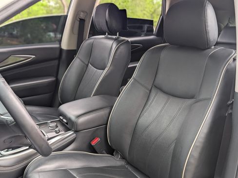 Used 2020 INFINITI QX60 Luxe w/ Essential Package FWD image 14