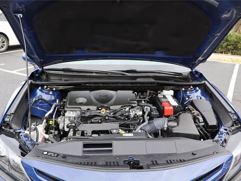 Used 2023 Toyota Camry SE image 8