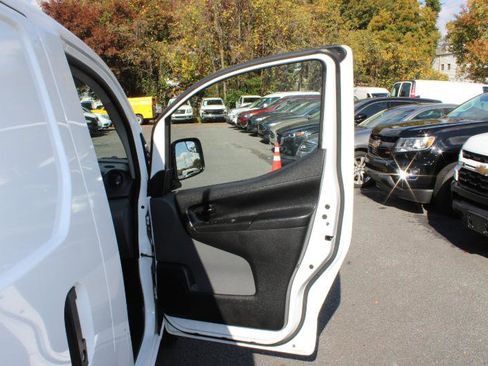 Used 2020 Nissan NV200 S image 17