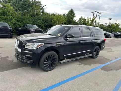 Used 2020 Lincoln Navigator L Reserve w/ Equipment Group 208A Reserve AWD/4WD image 17