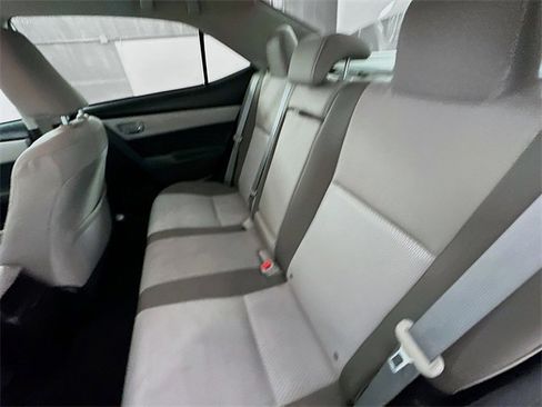 Used 2017 Toyota Corolla LE image 22