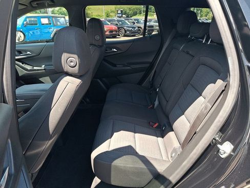 Used 2025 Chevrolet Equinox LT AWD/4WD image 10