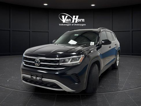 Used 2023 Volkswagen Atlas SE w/ Panoramic Sunroof Package FWD image 3