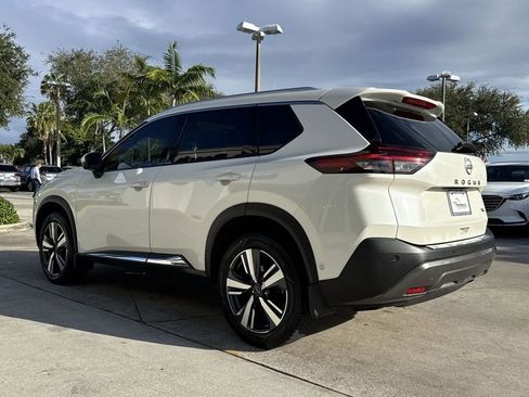 Used 2023 Nissan Rogue SL w/ SL Premium Package image 27