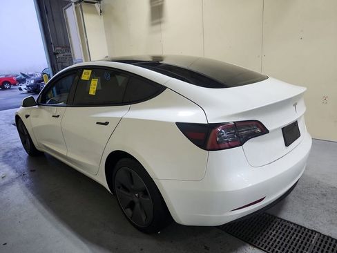 Used 2023 Tesla Model 3 Standard Range image 4