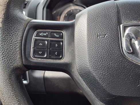 Used 2019 RAM 1500 Classic SLT RWD image 15
