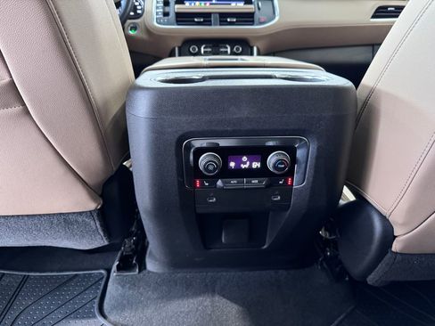 Used 2021 Chevrolet Tahoe Premier w/ Premium Package image 31