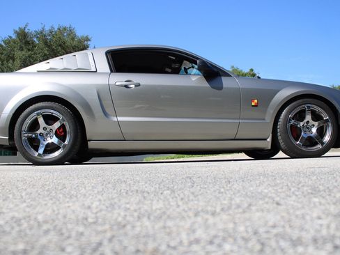 Used 2008 Ford Mustang GT RWD image 24