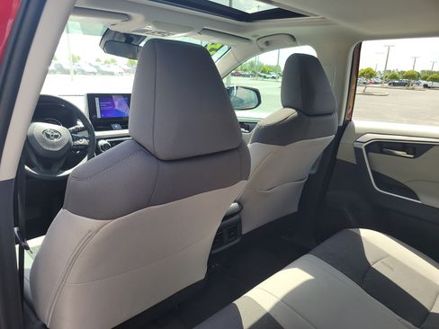 Certified 2025 Toyota RAV4 XLE w/ Convenience Package FWD image 14