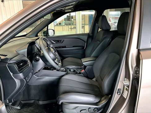 Used 2025 Subaru Forester Premium image 10