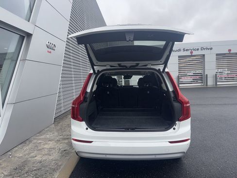 Used 2022 Volvo XC90 T5 Momentum w/ Climate Package image 15