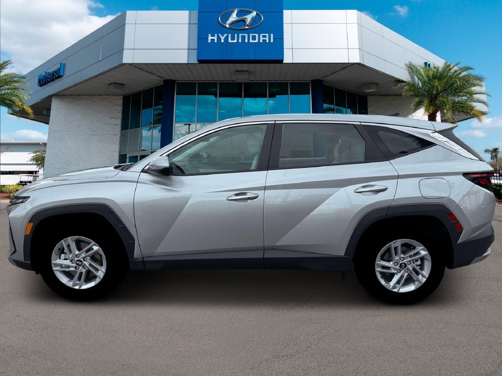 New 2026 Hyundai Tucson SE FWD image 3