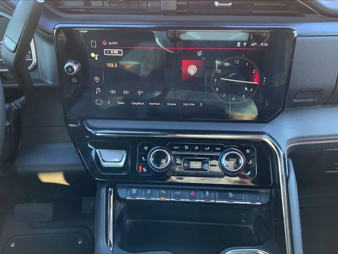 Used 2024 GMC Sierra 2500 AT4 w/ Technology Package image 6