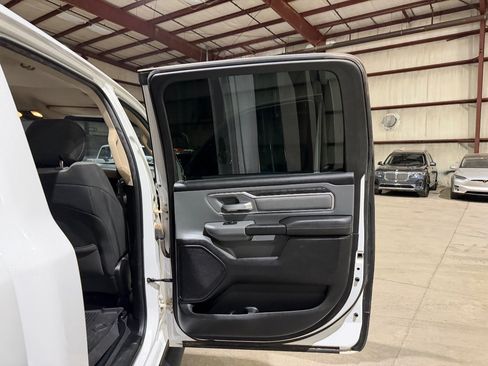Used 2019 RAM 1500 Big Horn RWD image 19
