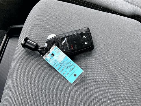 Used 2023 RAM 2500 Big Horn w/ Level 1 Equipment Group image 14