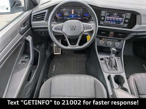 Used 2024 Volkswagen Jetta Sport image 17