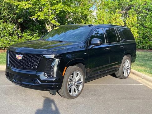 Used 2026 Cadillac Escalade Platinum Sport image 3