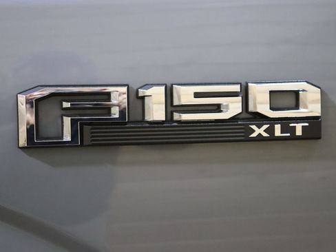 Used 2019 Ford F150 XLT w/ Equipment Group 302A Luxury AWD/4WD image 18