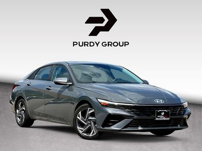 Used 2025 Hyundai Elantra Limited
