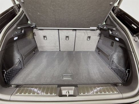 New 2025 Porsche Macan 4S Electric image 27