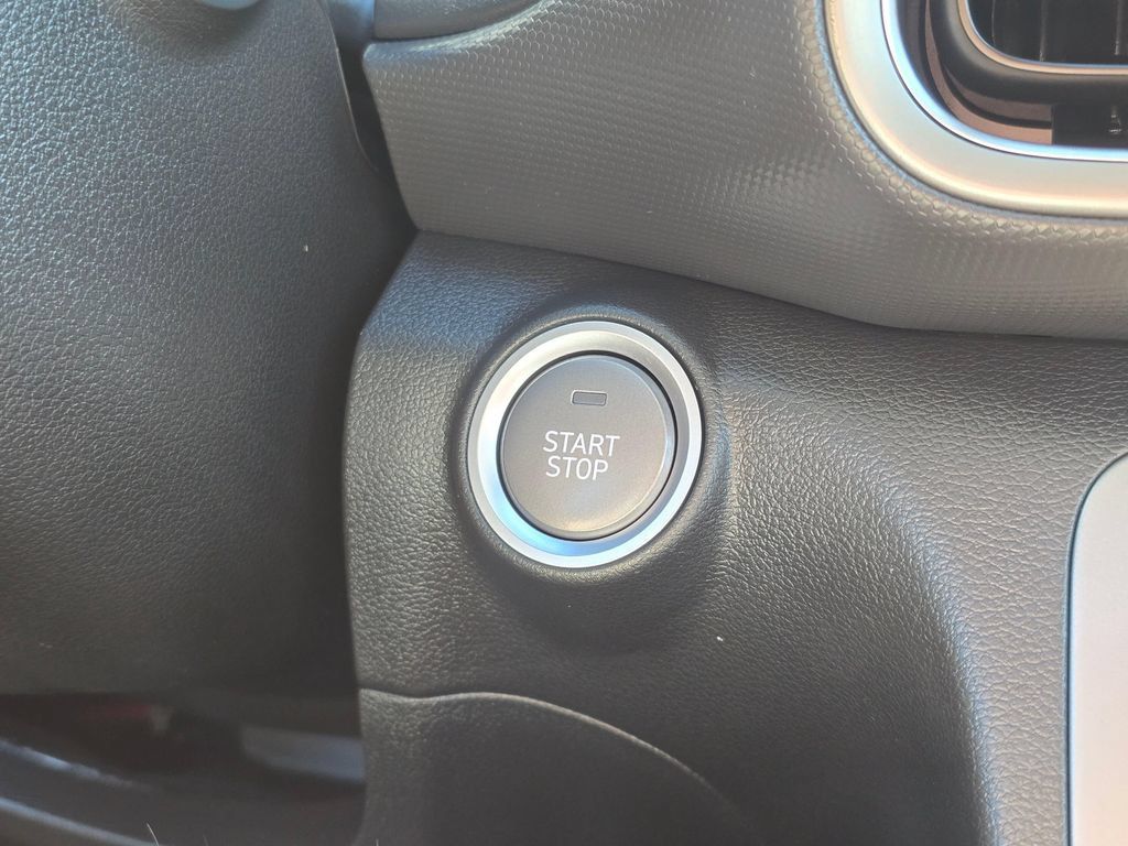Used 2023 Hyundai Kona SE FWD image 26