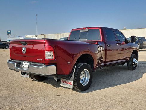 Used 2024 RAM 3500 Tradesman w/ Chrome Appearance Group AWD/4WD image 8