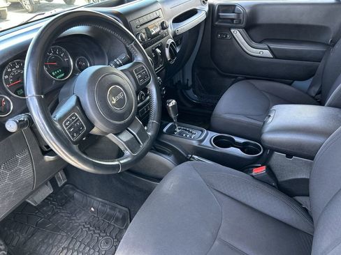 Used 2015 Jeep Wrangler Unlimited Sport AWD/4WD image 10