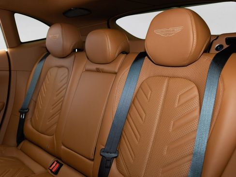 Used 2026 Aston Martin DBX S AWD/4WD image 6